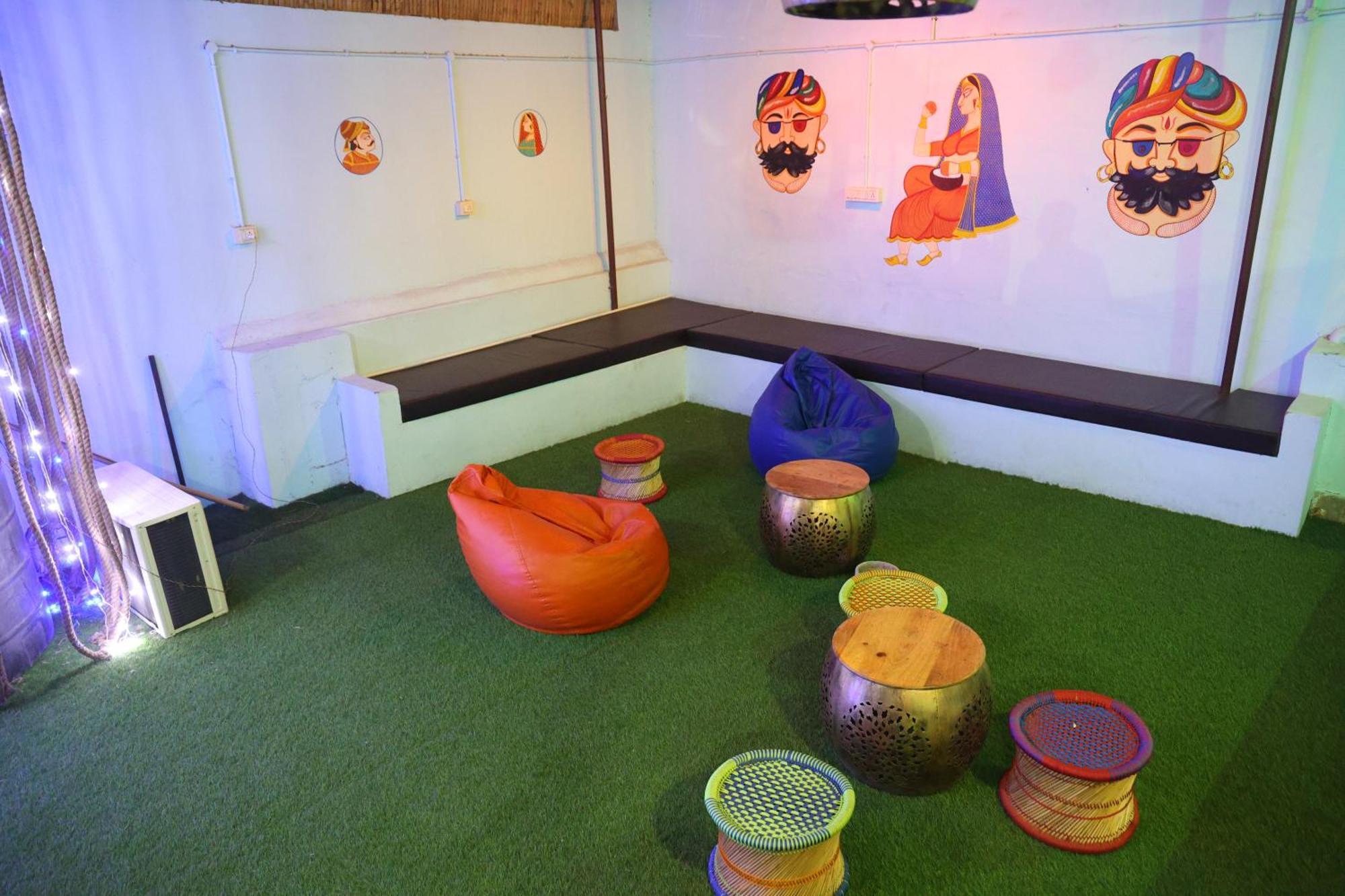 Santkripa Backpackers 400 Mtr From Railway Station Vandrarhem Jodhpur  Exteriör bild